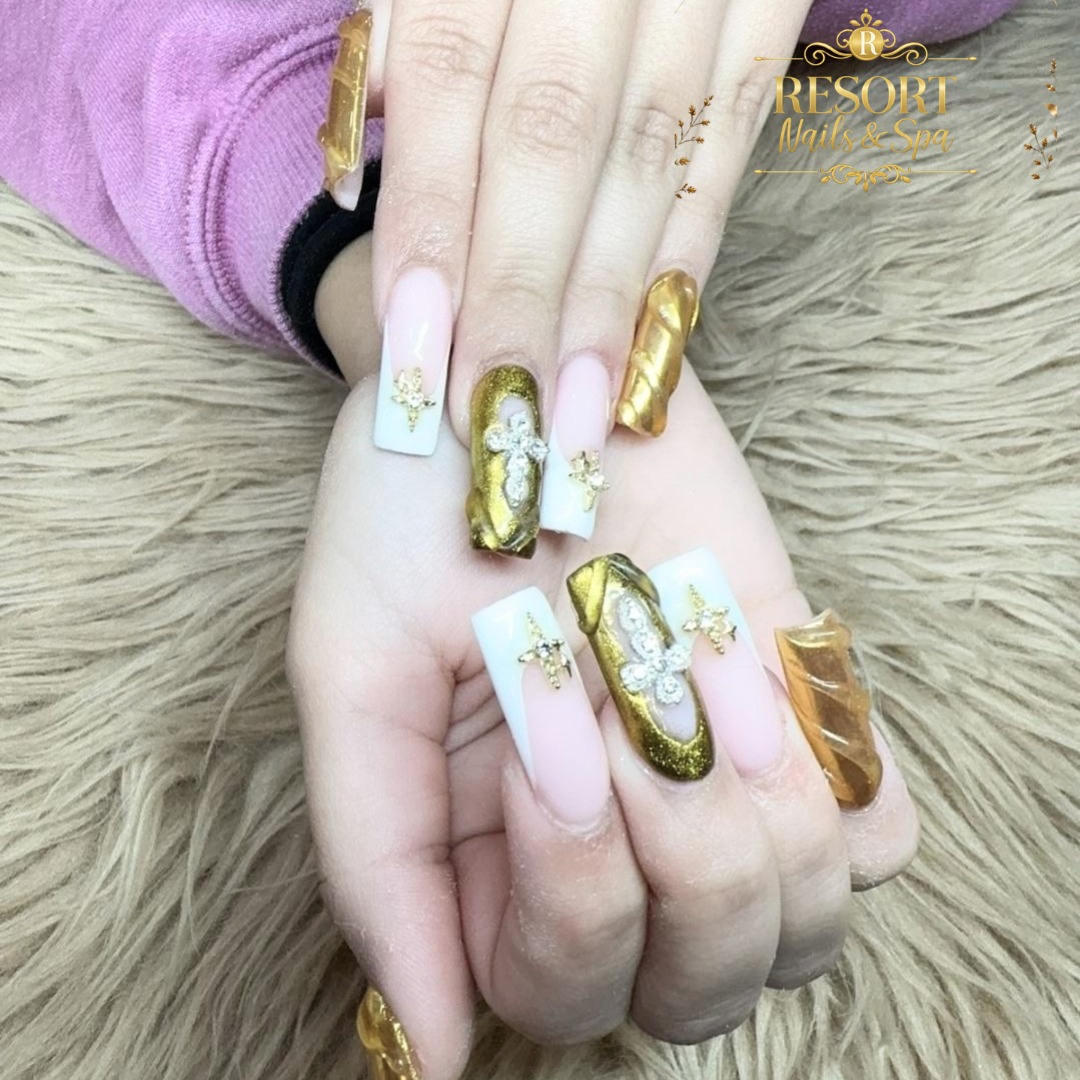 Resort Nails & Spa